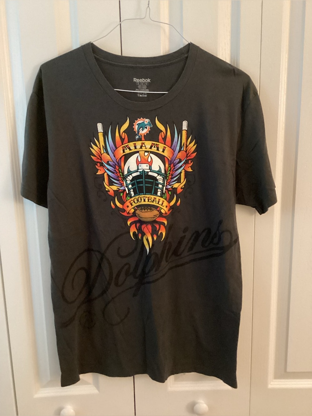 Miami Dolphins Reebok Black Flaming Helmet  T-Shirt Mens XL  - NWOT